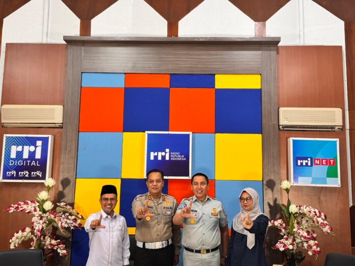 Modern yang Berkeselamatan Modern yang Berkeselamatan