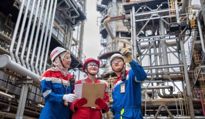 Pemenuhan BBM Nasional Pemenuhan BBM Nasional