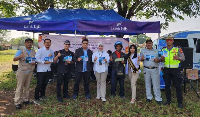 Samsat Keliling dan Mobil ATM BJB Samsat Keliling dan Mobil ATM BJB