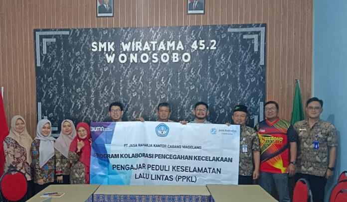 Tertib Berlalu Lintas Tertib Berlalu Lintas