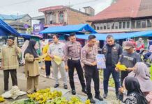 Jasa Raharja Sumbar Bersama Mitra Samsat Padang Pariaman Gelar Sosialisasi Pemutihan Pajak Kendaraan di Pasar Tradisional jasa raharja sumbar