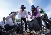 Teknologi & KomunikasiTelkom Kumpulkan 1,4 Ton Sampah dalam Kegiatan Aksi Bersih Pantai Kegiatan Aksi Bersih Pantai