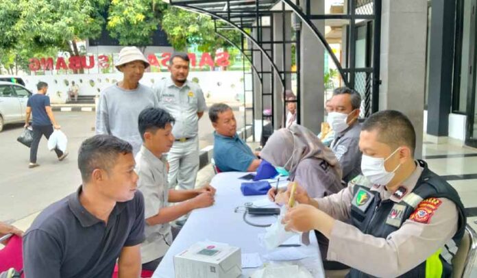 Edukasi Pertolongan Pertama Gawat Darurat Edukasi Pertolongan Pertama Gawat Darurat