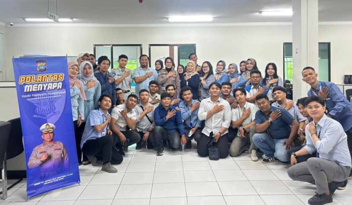 PT Federal International Finance PT Federal International Finance