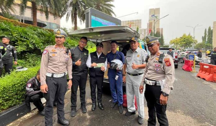 Pemeriksaan Pajak Kendaraan Pemeriksaan Pajak Kendaraan