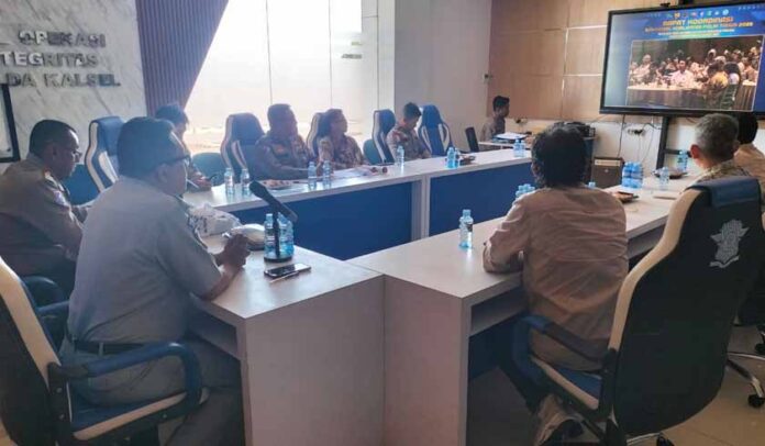 di Era Digital Menuju Indonesia Emas 2045 di Era Digital Menuju Indonesia Emas 2045