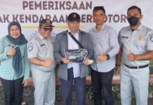 Tim Pembina Samsat Kabupaten Sukabumi I – Cibadak Gelar Operasi Gabungan Pajak Kendaraan Bermotor di Kecamatan Cisaat di Kecamatan Cisaat