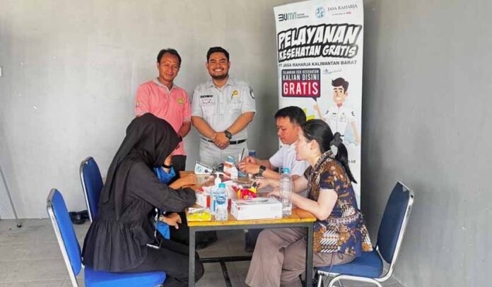 di PKKMB Universitas PGRI Pontianak