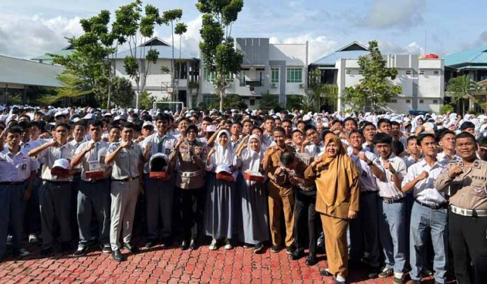 di SMAN 8 Kota Batam