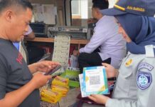 Tim Pembina Samsat Banjarbaru Gelar Operasi Gabungan Uji Kelayakan Kendaraan di Simpang Cempaka Banjarbaru di Simpang Cempaka Banjarbaru