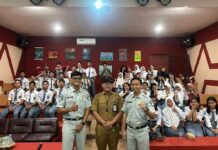 Aman Berlalu Lintas, Cermin Generasi Cerdas: Sosialiasi Safety Campaign Digelar di  SMA Negeri 1 Kalukku jasa raharja sulsel