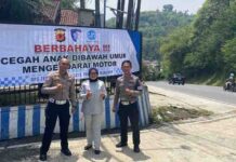Jasa Raharja Samsat Rancaekek Lakukan Pemasangan Spanduk Himbauan Keselamatan Lalu Lintas Mendukung Operasi Zebra Lodaya 2025 jasa raharja jabar