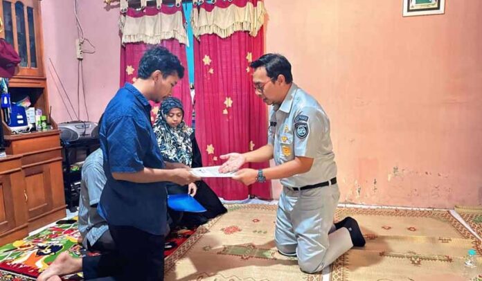 Tertemper Kereta Api Di Prambanan Tertemper Kereta Api Di Prambanan