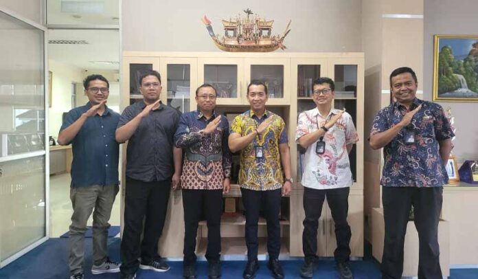 dan Inovasi Layanan Publik dan Inovasi Layanan Publik