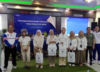 Jasa Raharja Dorong Kesadaran Berkendara Aman melalui Safety Campaign di AO Mekaar Barabai di AO Mekaar Barabai