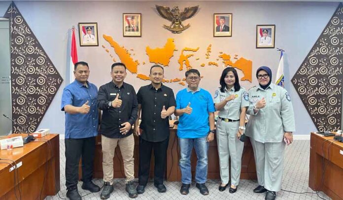 Kendaraan Dinas Pemerintah Kota Depok Kendaraan Dinas Pemerintah Kota Depok