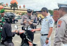 Tim Pembina Samsat Pelaihari dan Dinas Perhubungan Perkuat Keselamatan Lalu Lintas Melalui Sosialisasi dan Rampcheck Melalui Sosialisasi dan Rampcheck