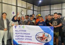 Sambut Nataru 2025-2026, Jasa Raharja Kanwil Jawa Barat Gelar Penempelan Stiker Practical Guidance, Pengobatan Gratis, dan Sosialisasi PPGD di PO Patriot Stiker Practical Guidance