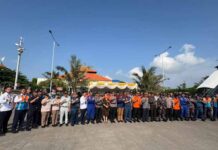 PT Jasa Raharja Kanwil Bali Hadiri Apel Kesiagaan Pembukaan Pos Koordinasi Angkutan Laut Natal 2025 dan Tahun Baru 2026 di Pelabuhan Benoa di Pelabuhan Benoa