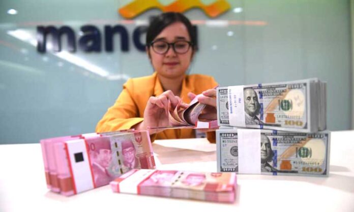 Ketidakpastian Global dan Domestik Ketidakpastian Global dan Domestik