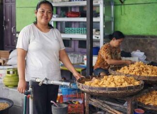 Saat Perempuan Bangkit, Ekonomi Menguat: Kisah Nia Anggraini Tumbuh Bersama PNM Mekaar dan BRI PNM Mekaar