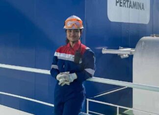 Kartini Lautan: Pelaut Perempuan Pertamina Patra Niaga Jaga Energi Hingga Penjuru Negeri pelaut perempuan