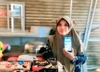 Bangkit dari Keterbatasan, Usaha Kue Tantiningsih Mampu Topang Ekonomi Keluarga Berkat Sinergi Holding UMi Tantiningsih