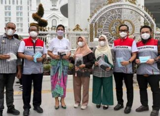 Pertamina Patra Niaga Regional Sumbagut Bagikan 2.200 Masker, Dukung Kesehatan Masyarakat di Tengah Kabut Asap Medan Pertamina Patra Niaga Regional Sumbagut