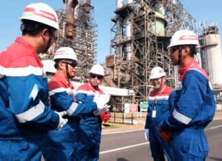 Pertamina Buka Wawasan Peserta Touring to Mandalika soal Produksi BBM di Kilang Balongan Touring to Mandalika